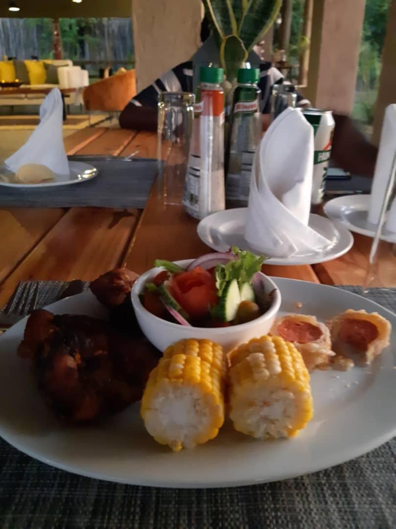 Xhabe Safari Lodge Chobe Muchenje Экстерьер фото